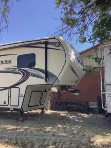 Montana 5th wheel