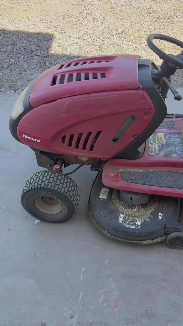 Riding lawn mower
