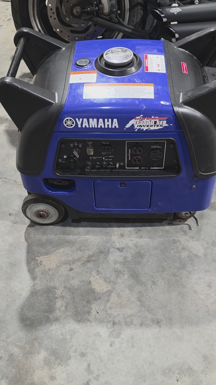 YAMAHA EF3000ISEB GENERATOR