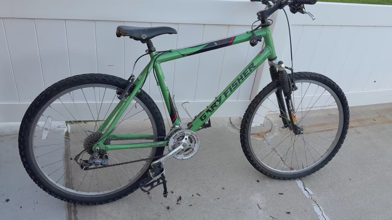 Gary Fisher 19” mountain bike as is