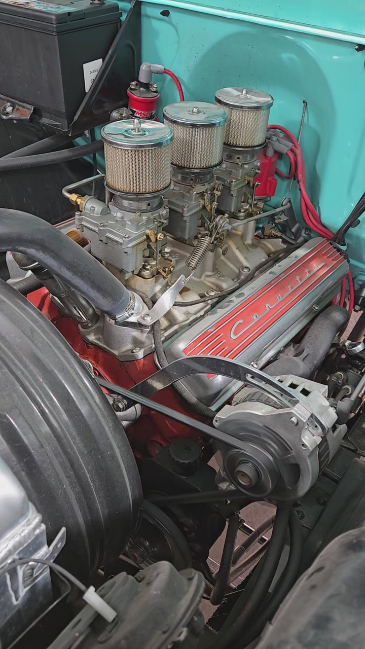 Tri Power Manifold and carbs