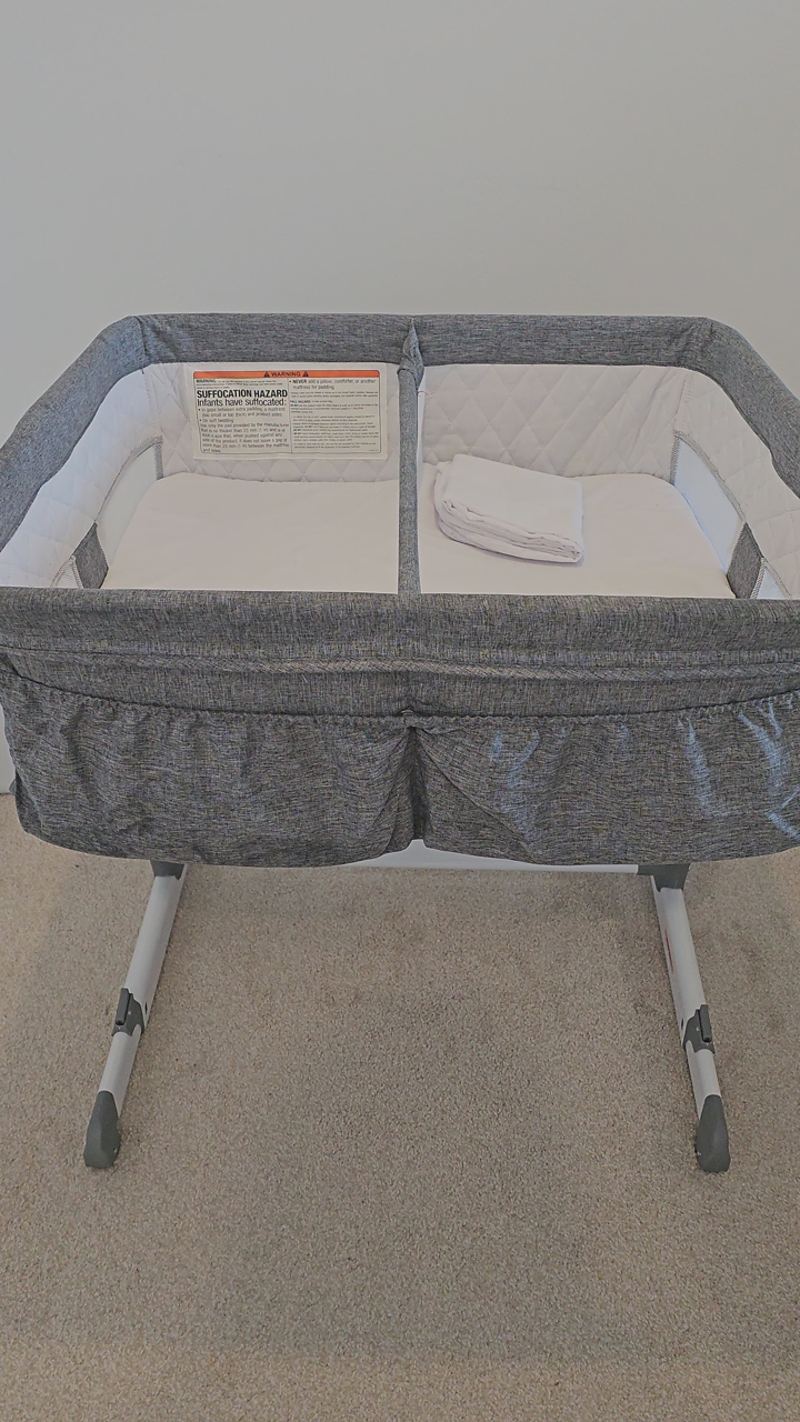 Twin Bassinet / Bedside Sleeper for Twins – Excellent Condition