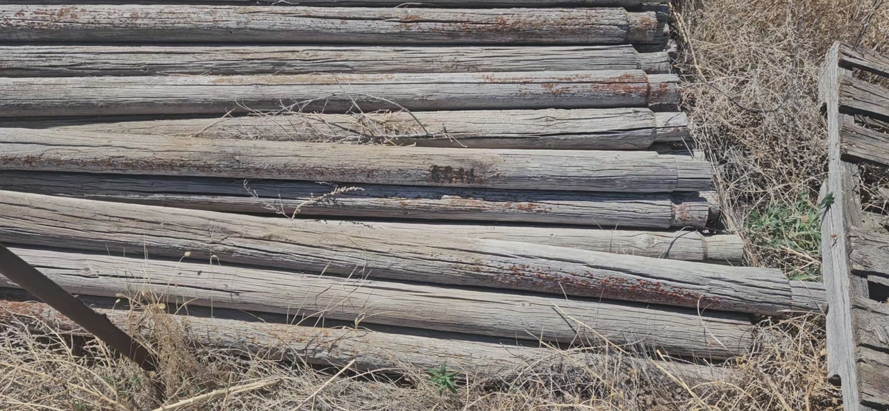 Reclaimed Fencing