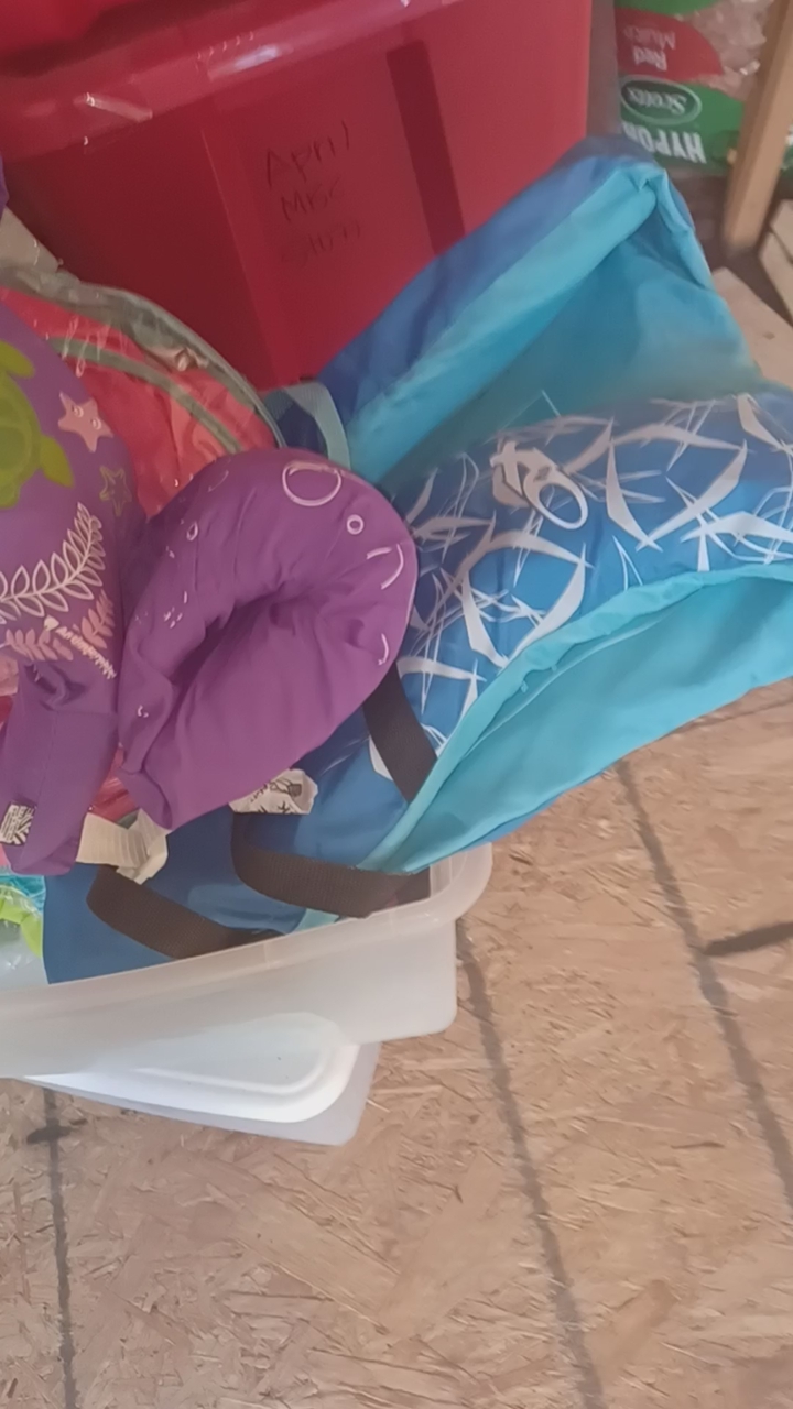 misc pool floating & life jackets