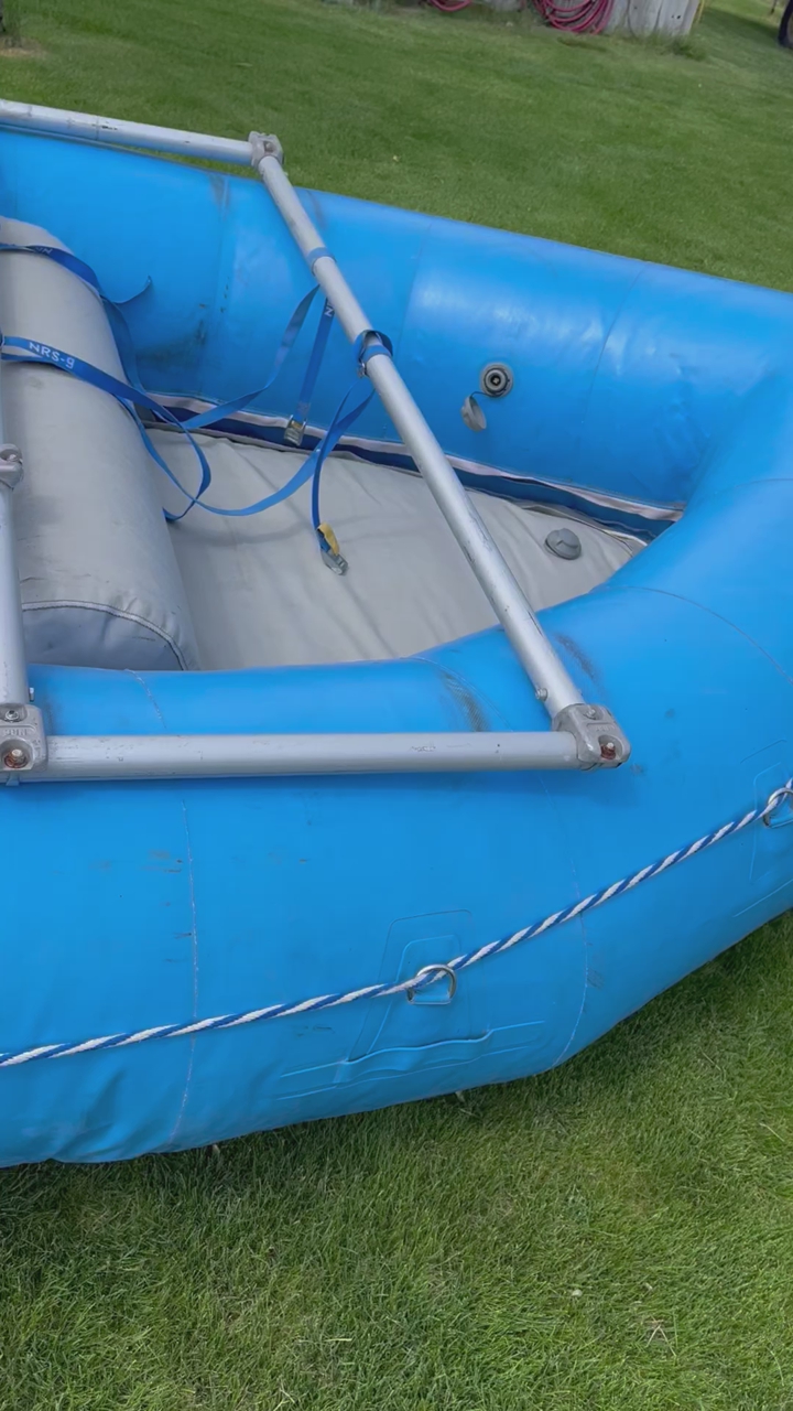 Full setup AIRE 15 6 E series raft, frame, oars, and extra's for sales place included.