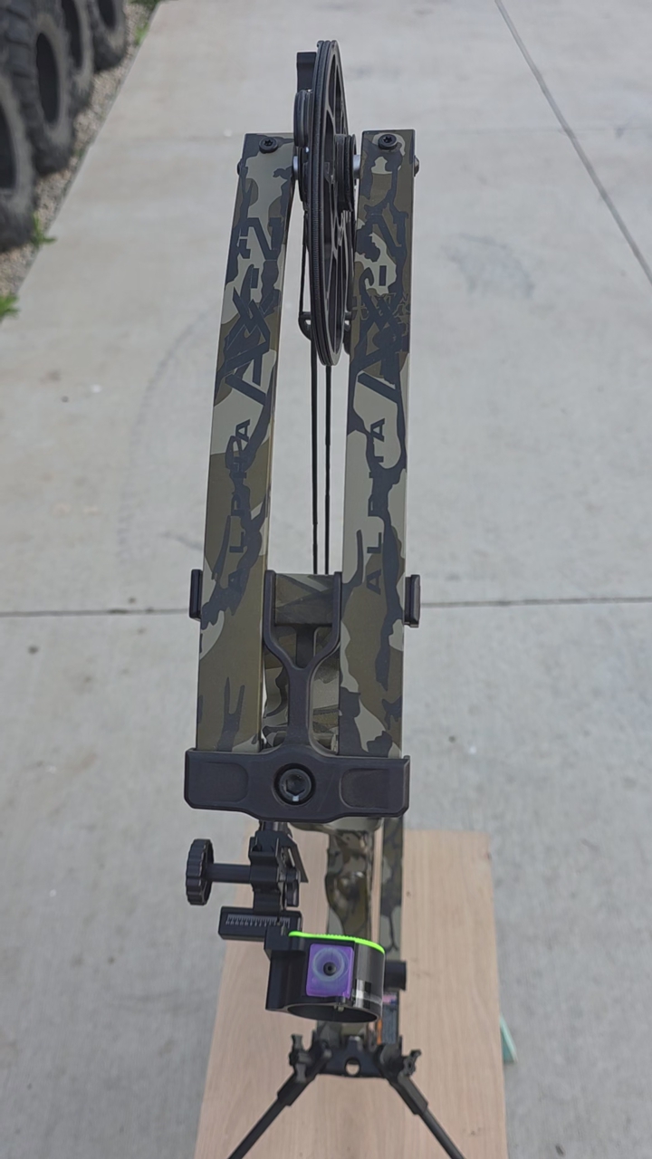 Hoyt AX2  29